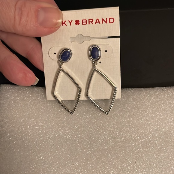 NWT Lucky Brand earrings - Picture 3 of 5